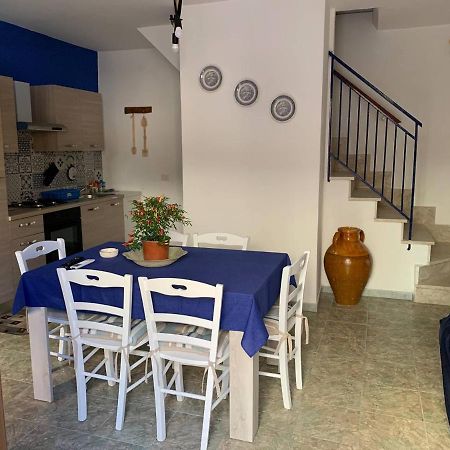 A Rizzilla Guest House Nicotera Bagian luar foto