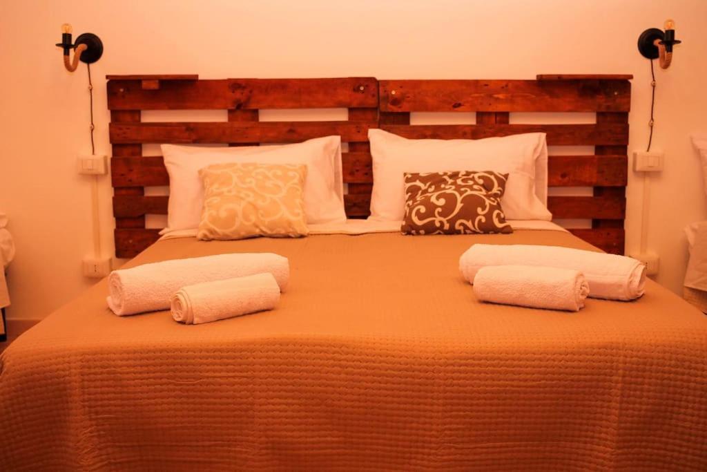 A Rizzilla Guest House Nicotera Bagian luar foto
