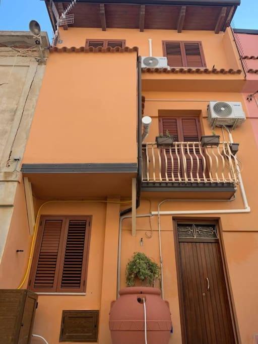 A Rizzilla Guest House Nicotera Bagian luar foto