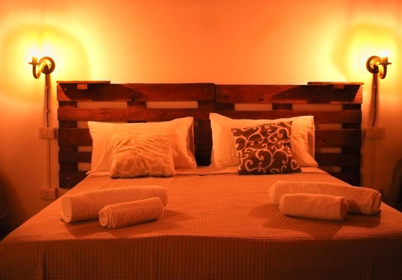A Rizzilla Guest House Nicotera Bagian luar foto