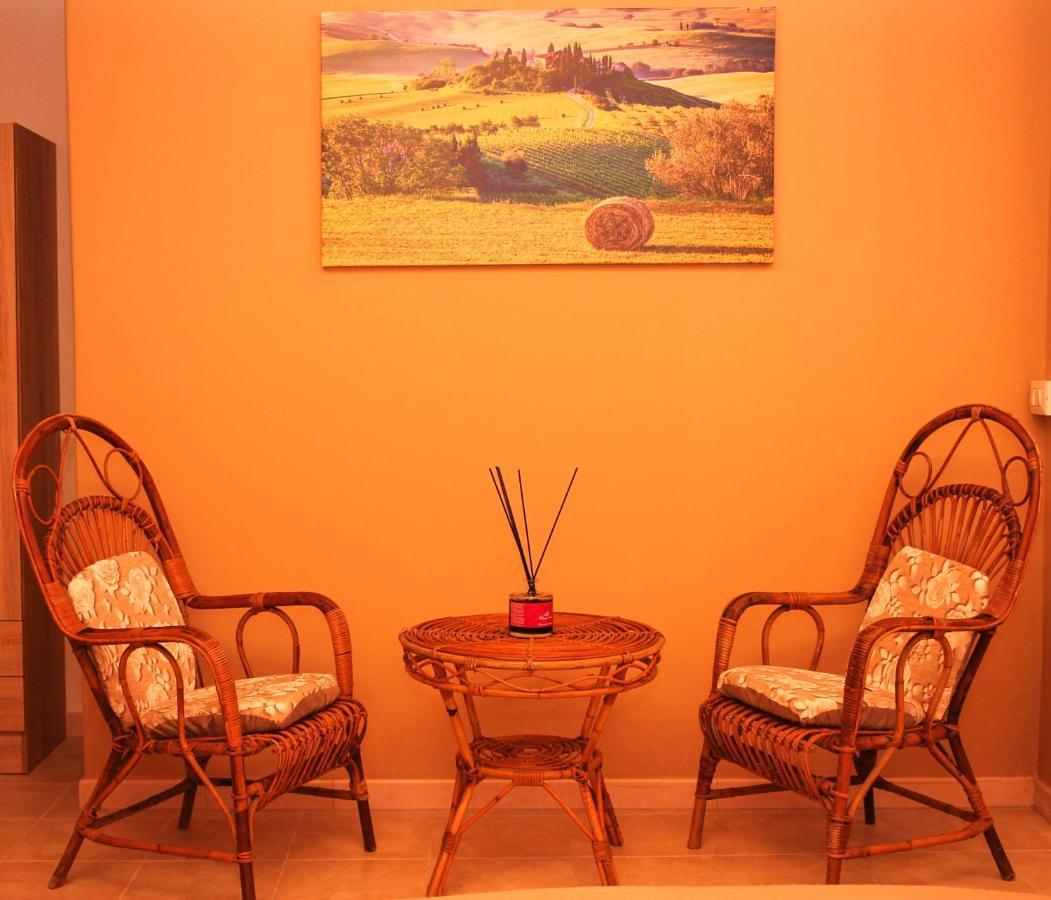 A Rizzilla Guest House Nicotera Bagian luar foto